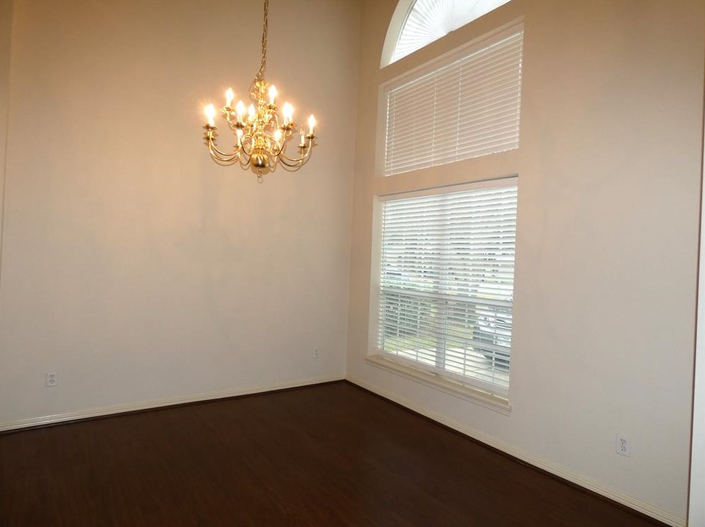 8403 Shadow Gate Ct, Houston TX  77040-4363 exterior