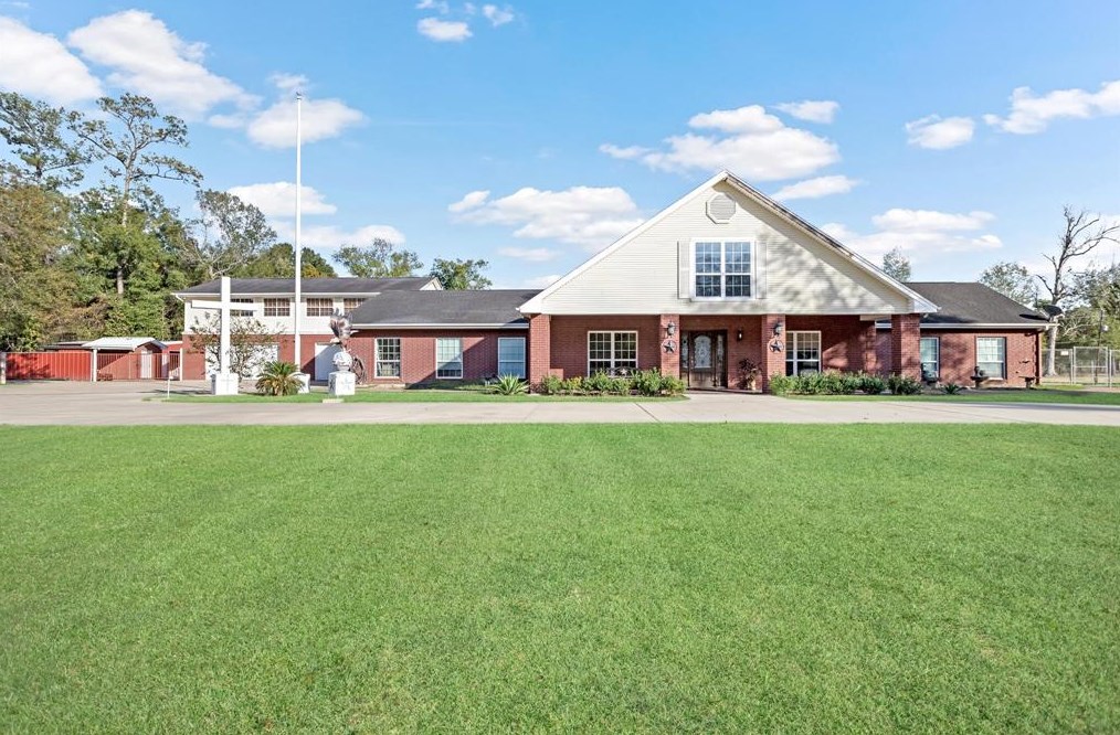 486 Parish Rd, Orange, TX 77632