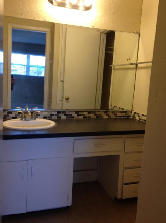 1901 Richmond Ave, Houston, TX 77098-3454