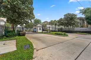 6107 S Arrowana Ln, Houston, TX 77036 - Photo 26