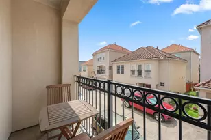 6107 S Arrowana Ln, Houston, TX 77036 - Photo 14