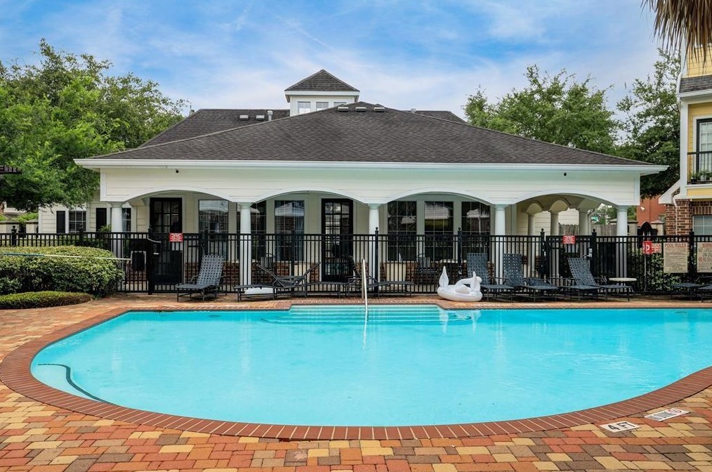 9200 Westheimer Rd, Houston TX  77063-3539 exterior