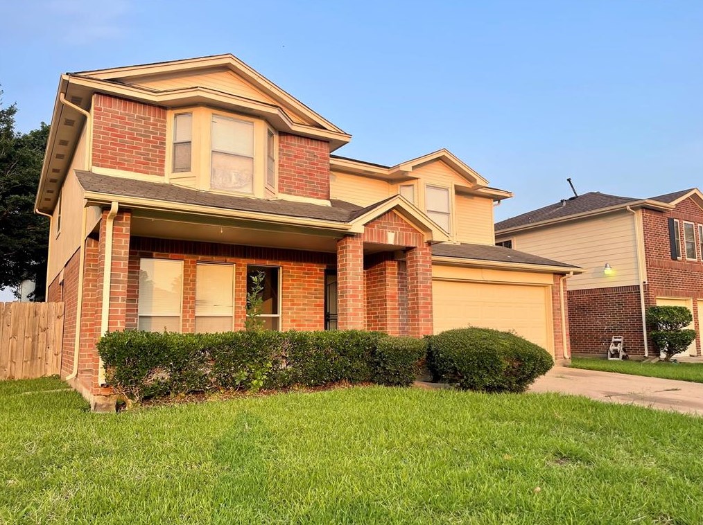 13727 Wood River Dr, Houston, TX 77085-1305