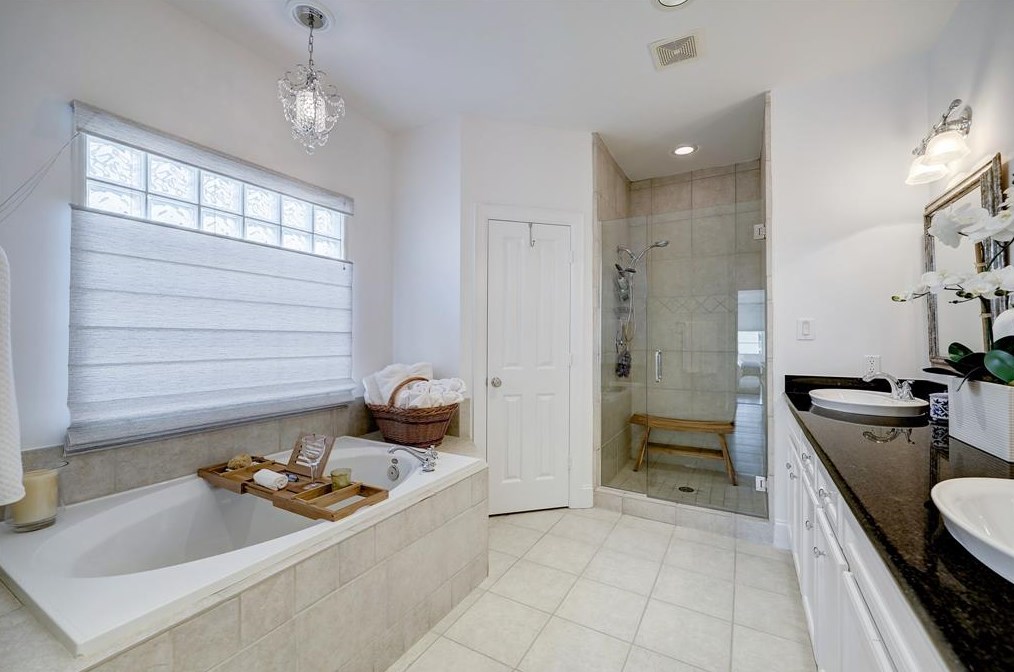 1536 Waverly, Houston TX  77008-4149 exterior