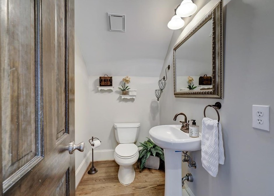 1536 Waverly, Houston TX  77008-4149 exterior