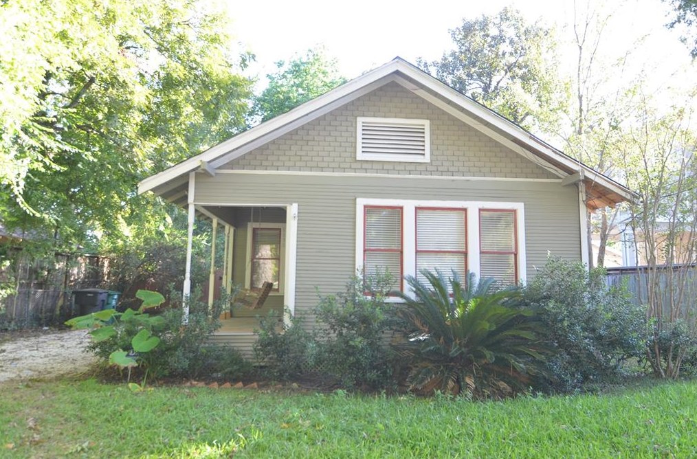 1130 E 23rd St, Houston, TX 77009