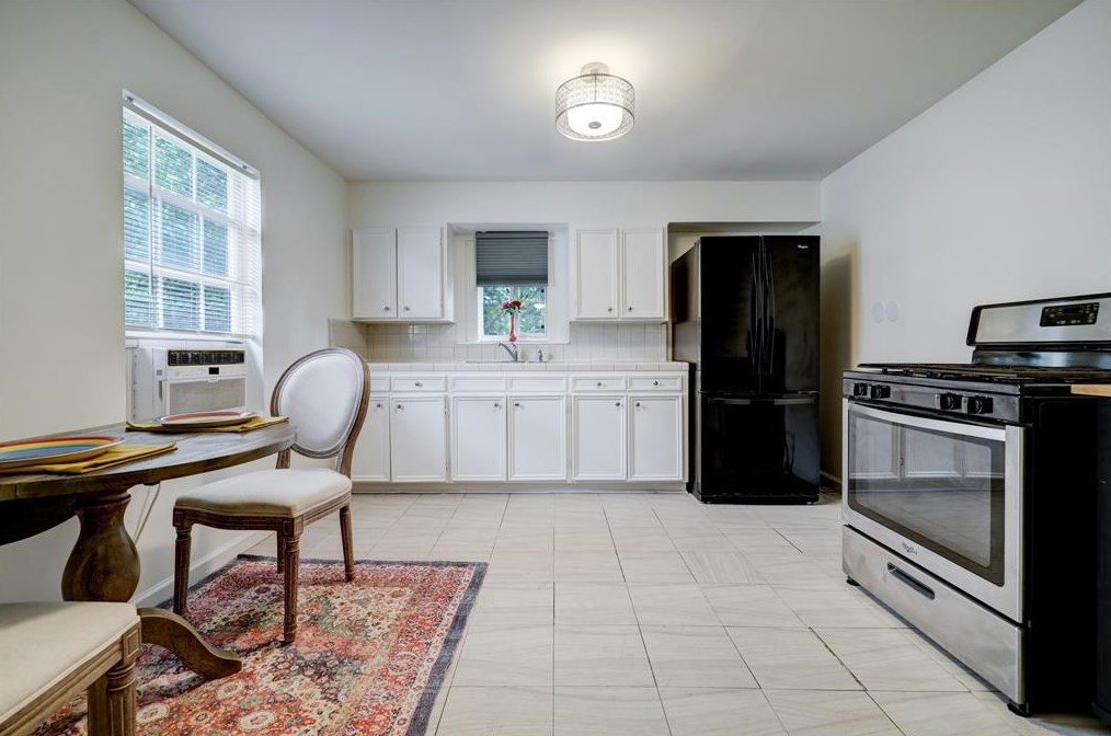 7837 Dayton St, Houston TX  77012-1543 exterior