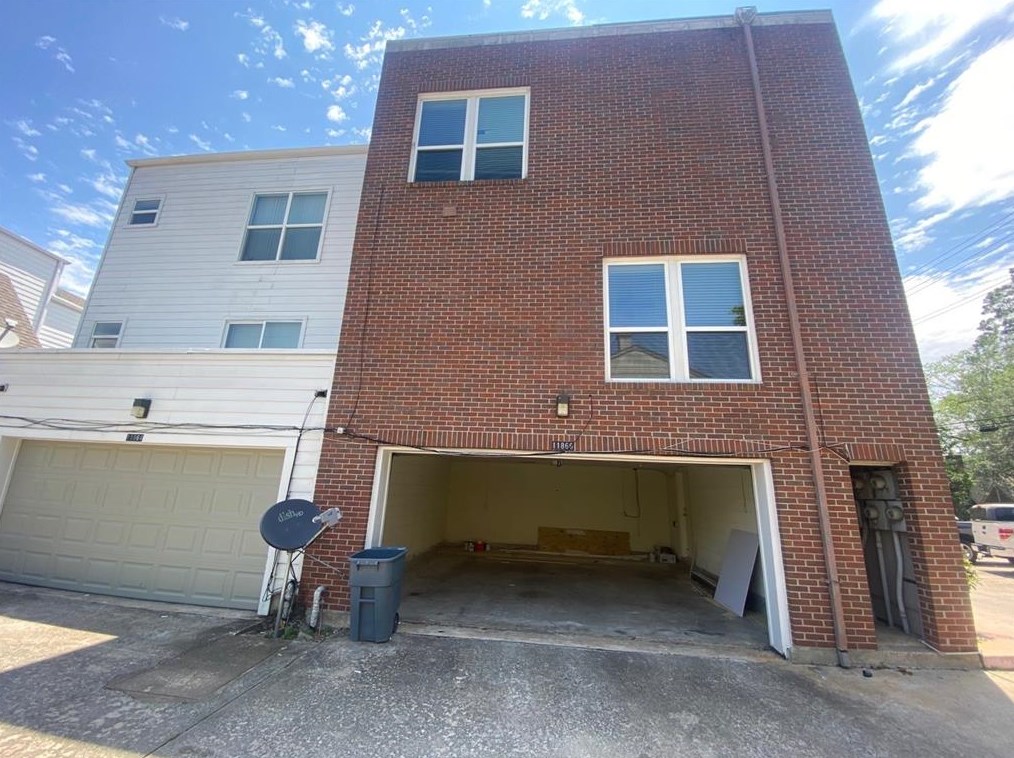 11866 Taylorcrest Rd, Houston, TX 77024