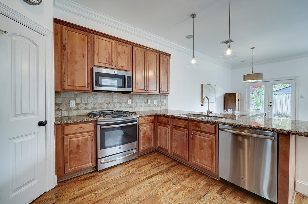 1009 Kern, Houston TX  77009-2921 exterior