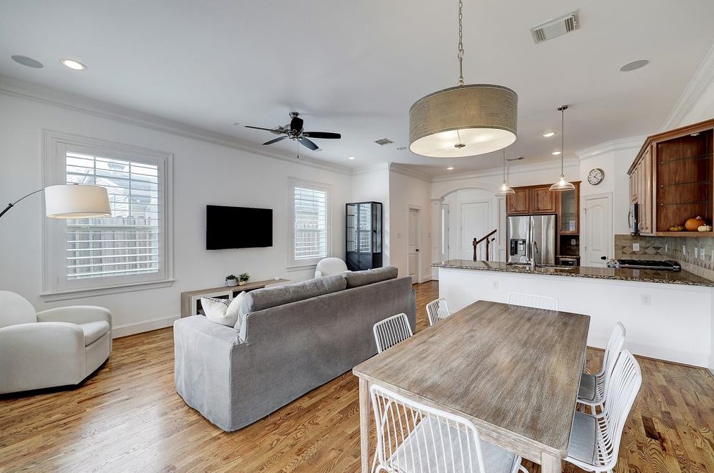 1009 Kern, Houston TX  77009-2921 exterior