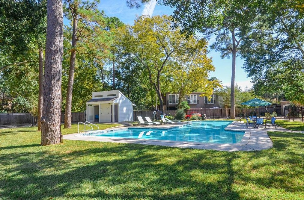 12625 Memorial Dr, Houston TX  77024-4889 exterior
