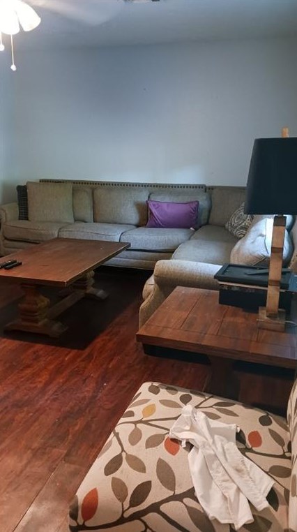 10509 Barnham St, Houston, TX 77016-3013