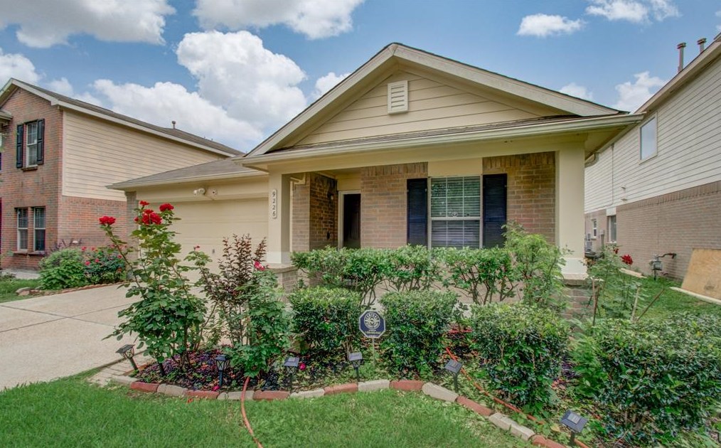 9226 Delmont Park Ln, Houston, TX 77075-2732