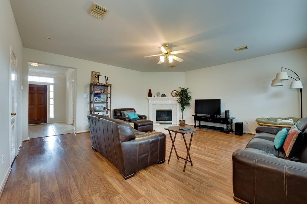 18715 Amesbury Manor Ln, Houston, TX 77094