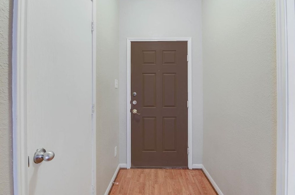 13146 Lawsons Creek Ln, Houston, TX 77072
