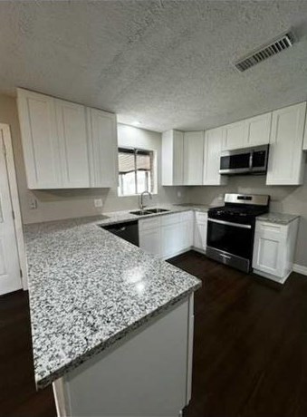 112 W Vaughn Ln, Deer Park, TX 77536