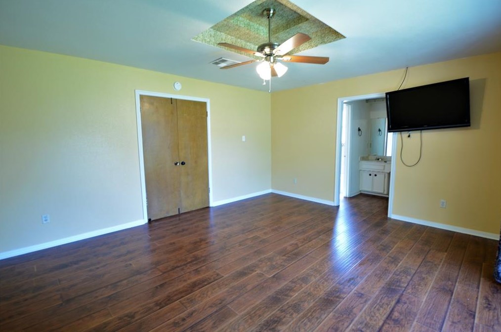 16323 Autumn Wind Dr, Houston TX  exterior