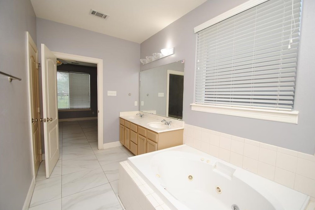 4610 Plum Frst Rd, Houston TX  77084-3785 exterior