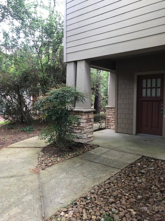 51 Stone Creek Pl, Spring TX  77382-1075 exterior