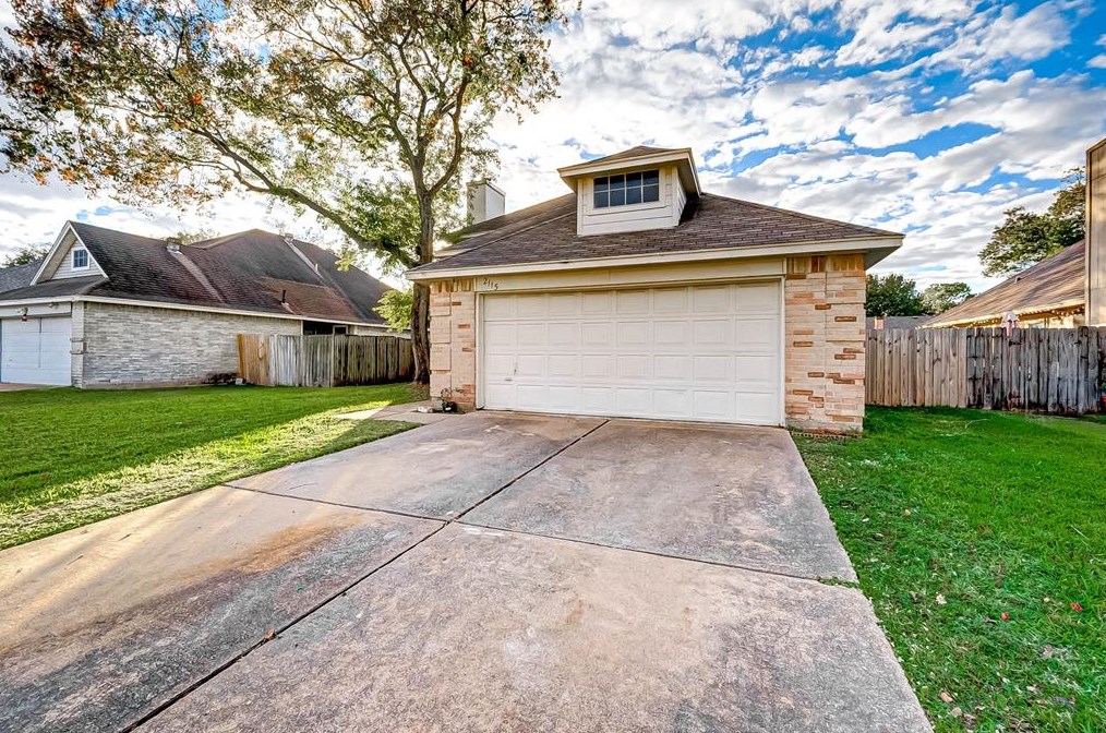 2115 Foundary Dr, Katy, TX 77493