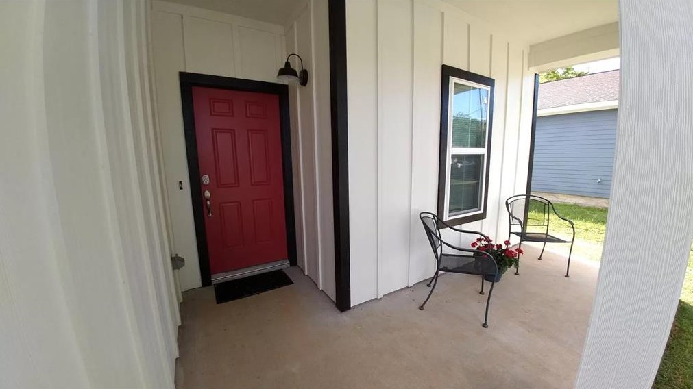 903 Nolan St, White Hall, TX 77868