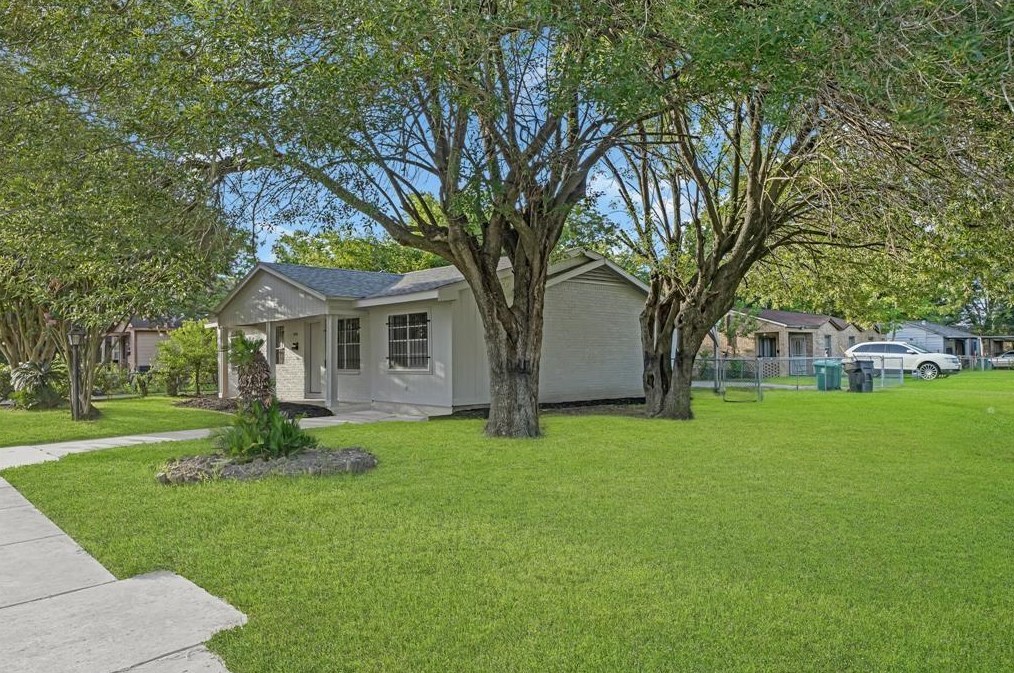 6302 Crane St, Houston, TX 77026