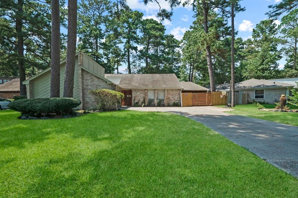 22711 Cranberry Trl, Spring, TX 77373