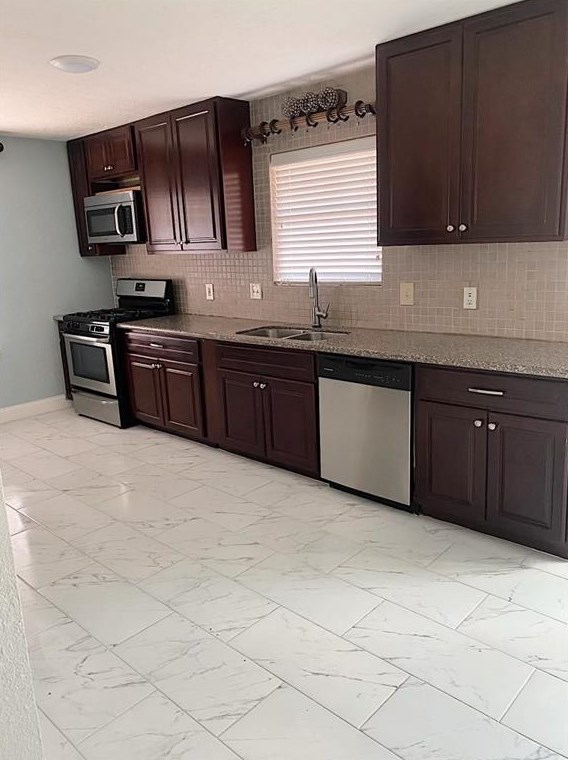 515 Janisch Rd, Houston TX  77018-2211 exterior