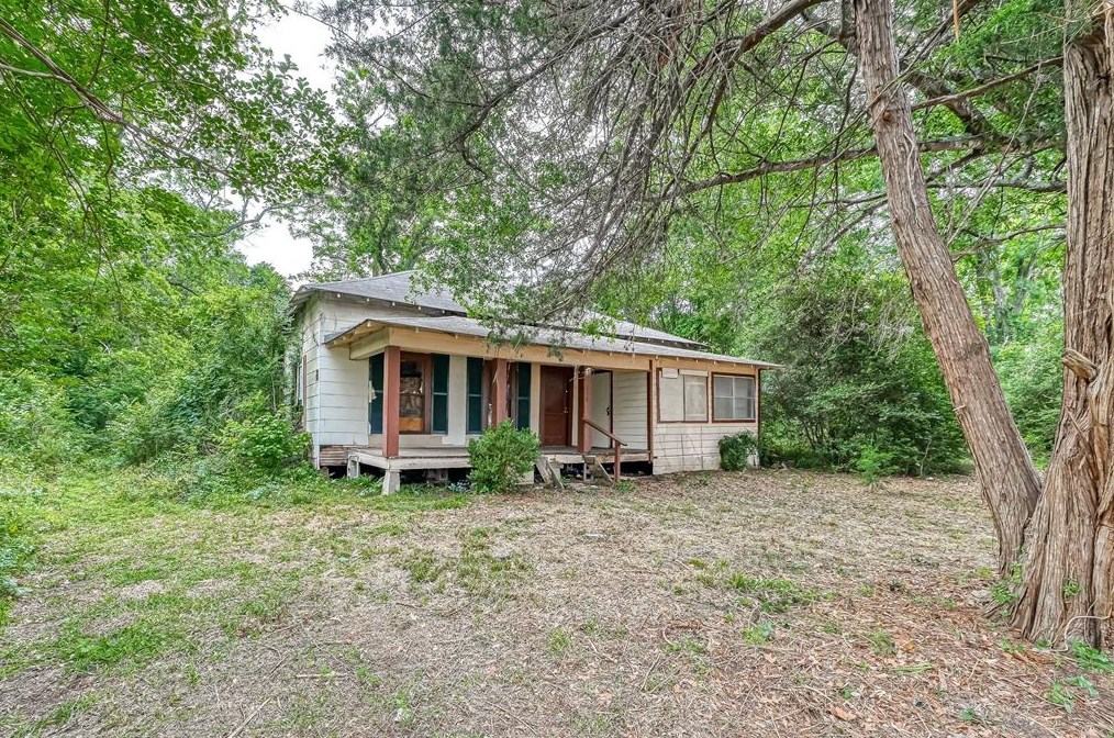 216 San Jacinto Ave, Cleveland, TX 77327-3950