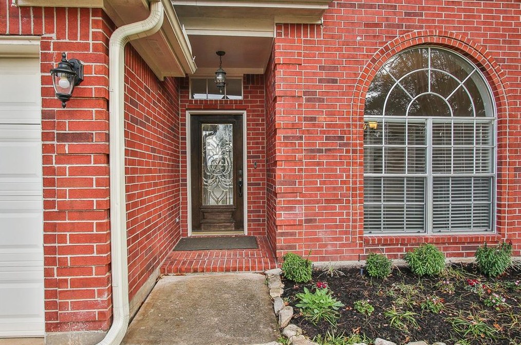 25215 Aughton Dr, Spring, TX 77389