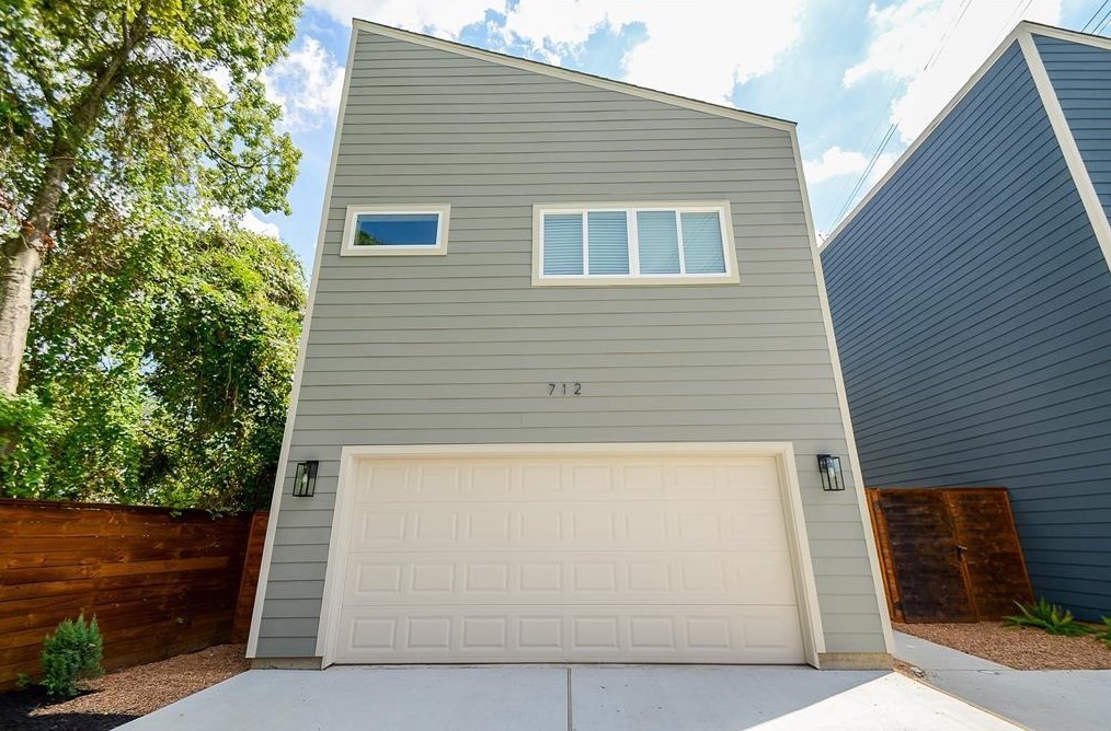 712 Hughes St, Houston, TX 77023