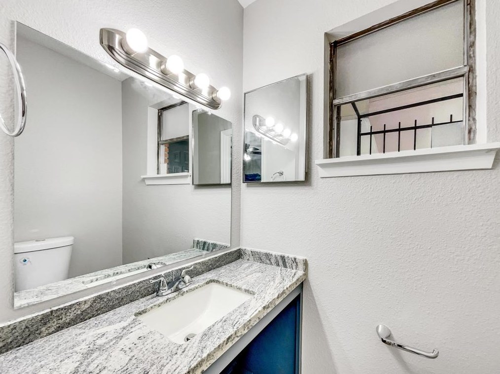 5535 Crane St, Houston TX  77026-4012 exterior