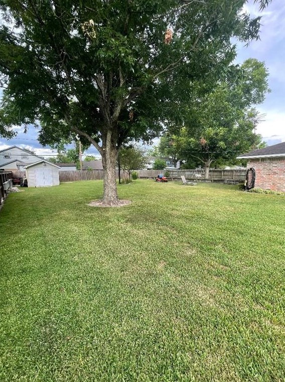 8610 Havner Ct, Houston TX  77039 exterior