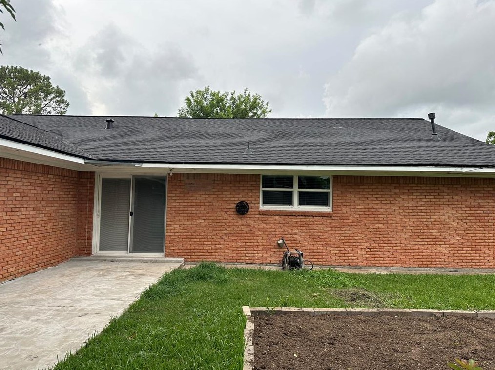 1505 Effie Ln, Pasadena TX 77502-2904 exterior