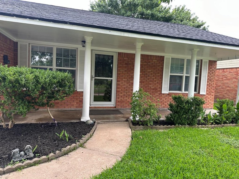 1505 Effie Ln, Pasadena, TX 77502-2901