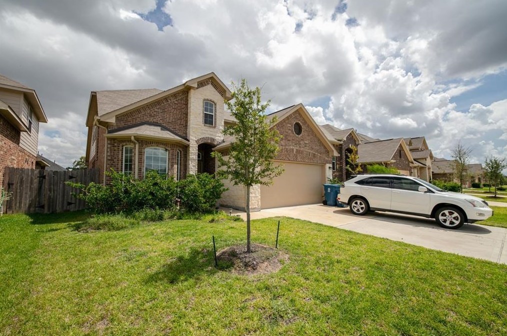 2915 Lake Dr, Katy, TX 77494