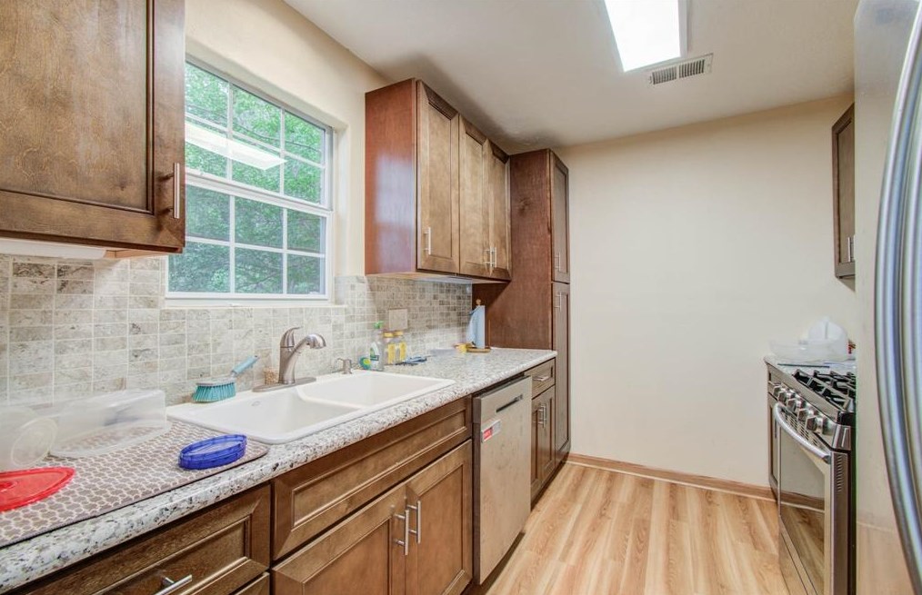 15910 Timber Vly Dr, Houston TX 77070-1969 exterior