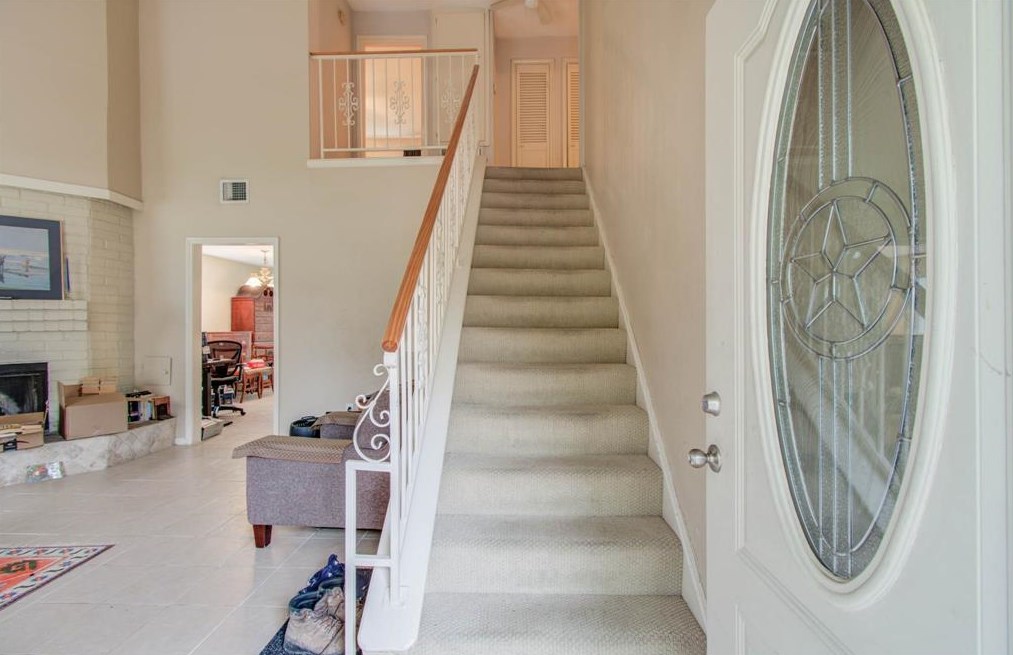 15910 Timber Vly Dr, Houston TX 77070-1969 exterior