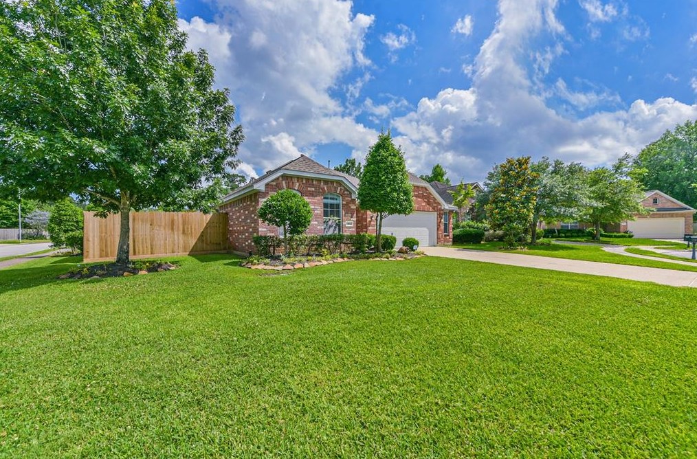 13814 Ivymist Ct, Houston, TX 77044