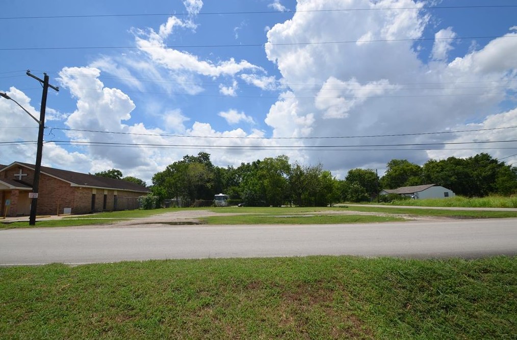 336 Connecticut St, Houston, TX 77029