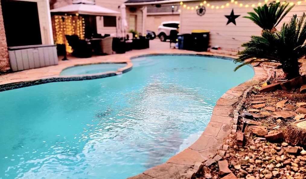 15218 Ripplewind Ln, Houston TX 77068-1930 exterior