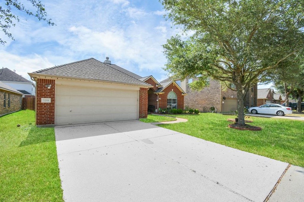 5211 Laura Lee Ln, Pasadena TX  77504-2382 exterior