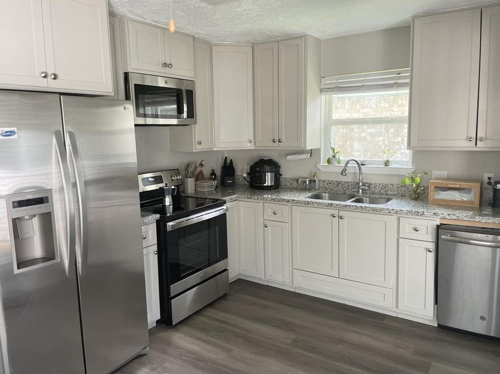 2518 Harpers Ferry Dr, League City, TX 77573