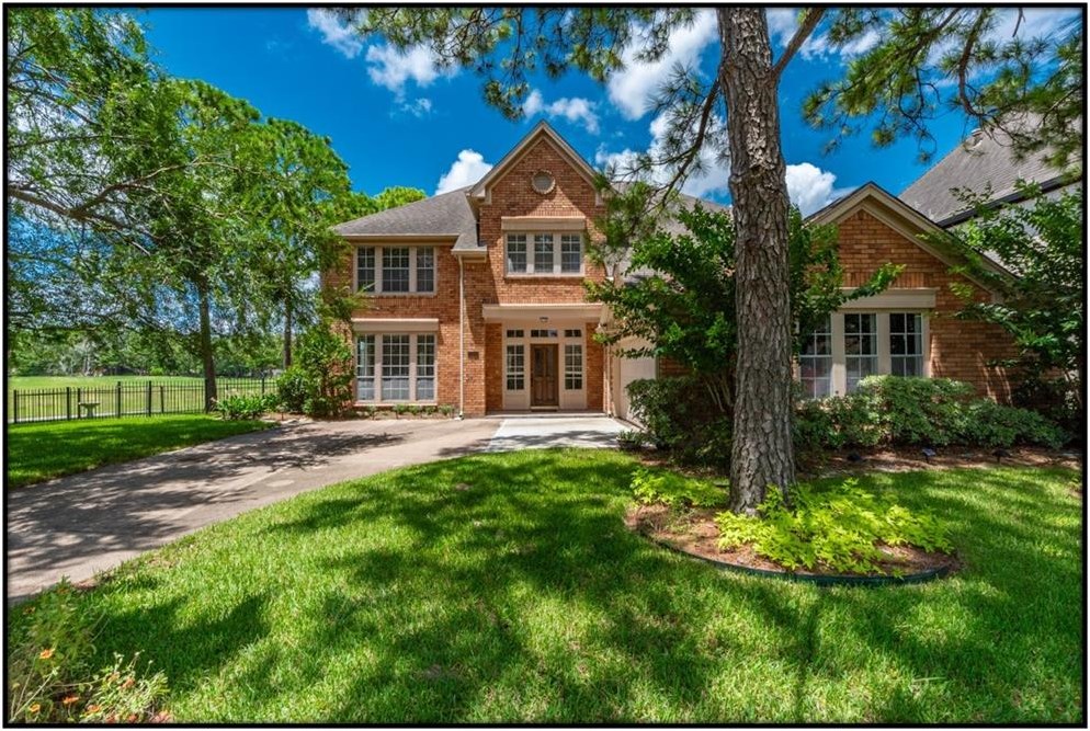 2024 Pebble Beach Dr, League City, TX 77573