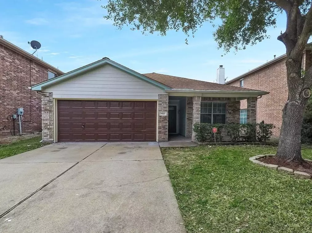 4927 Deep Glen Ln, Katy TX  77449-5917 exterior