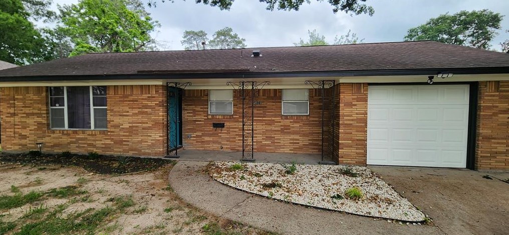 4921 Nina Lee Ln, Houston, TX 77092-5236