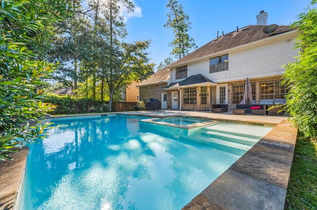 60 Wisteria Walk Cir, Spring TX  77381-6412 exterior