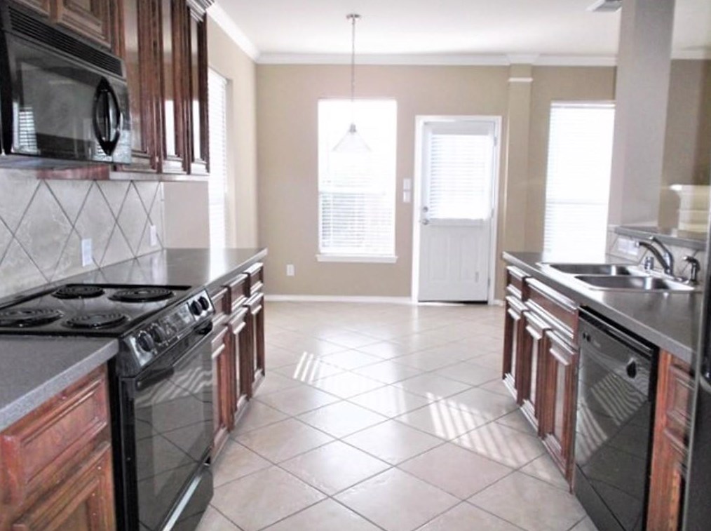 2908 Fountain Brook Ct, Pearland, TX 77584