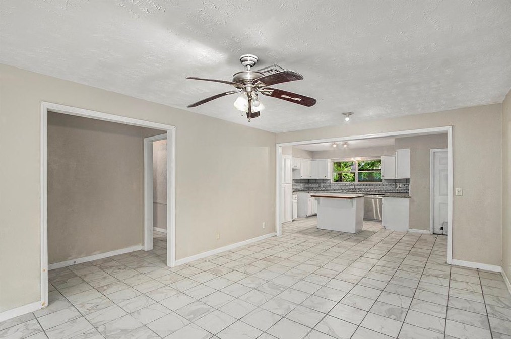 634 Elton St, Houston TX  77034-1305 exterior