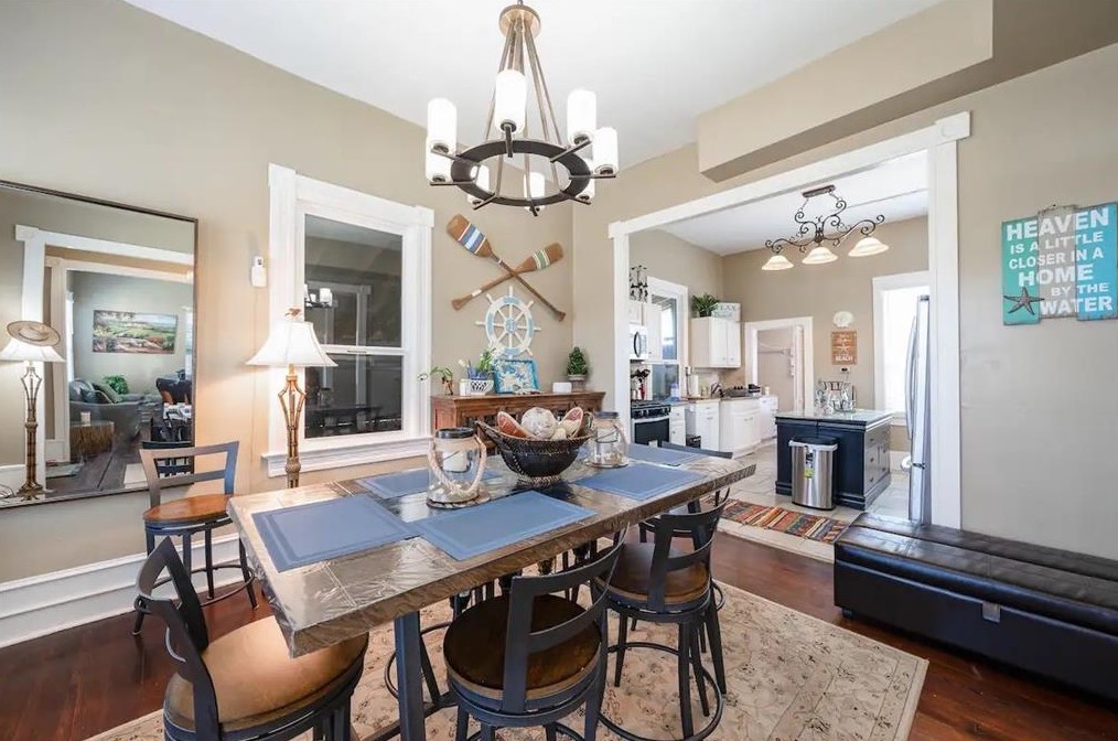 3027 Avenue L, Galveston, TX 77550